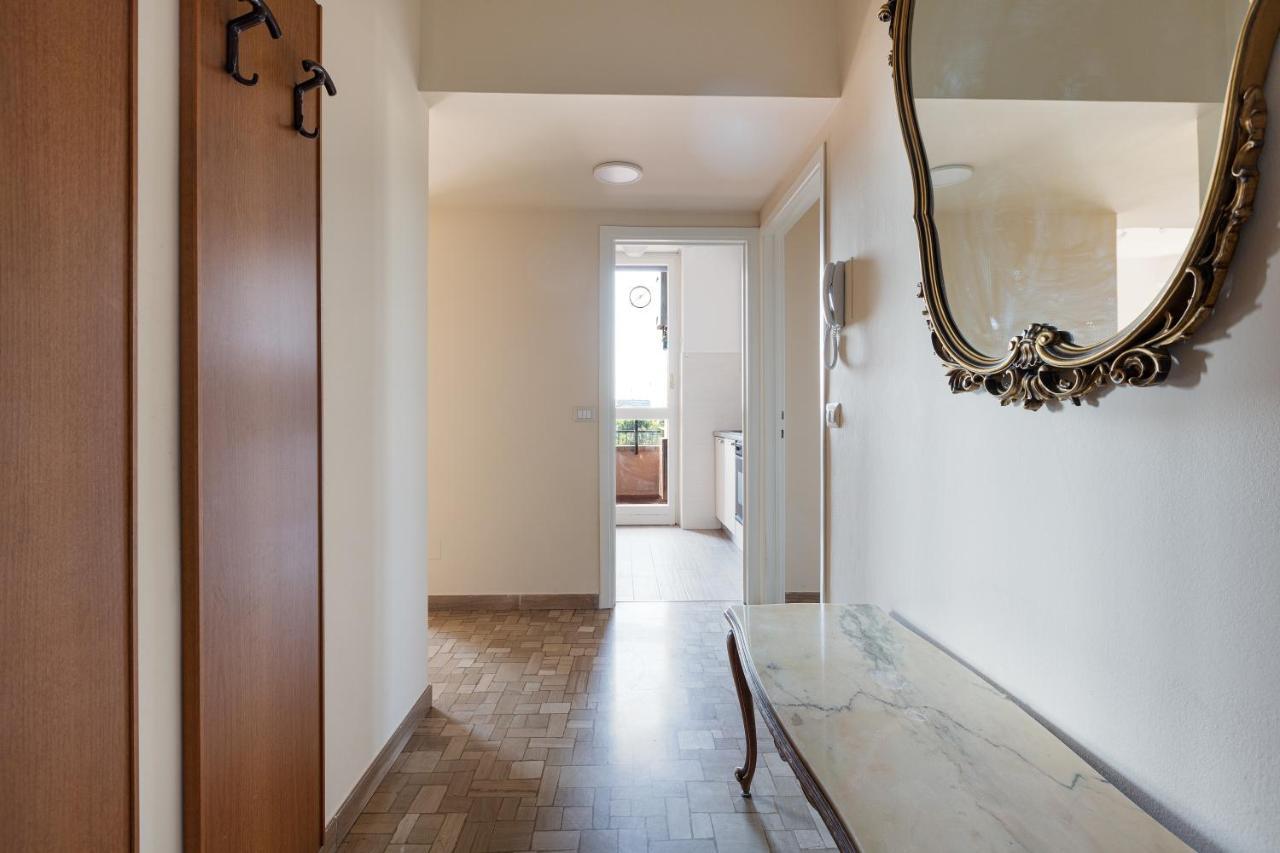 Appartamento - Roomy 300 M From M3 Affori Fn! *