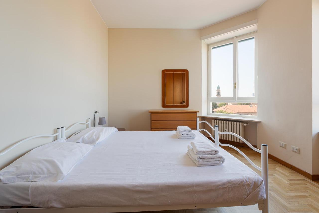 Appartamento - Roomy 300 M From M3 Affori Fn!